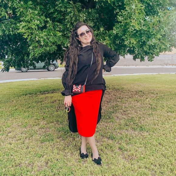 Meet your Posher, Rachel N. 💐 - Picture 4 of 16